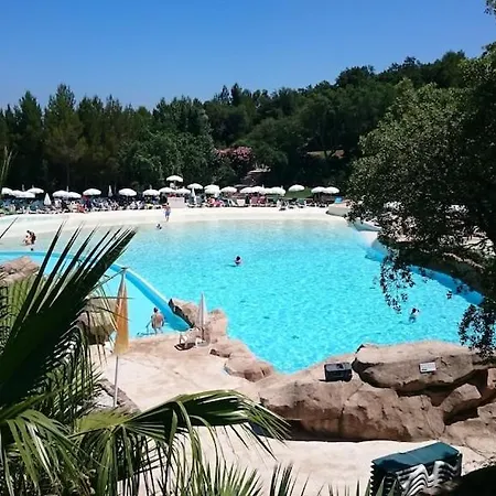 Les Restanques Glycines 2067 Grimaud