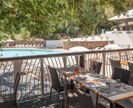 Les Restanques Glycines 2067 * Grimaud