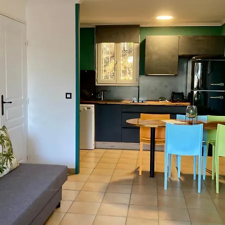 Les Restanques Glycines 2067 Grimaud