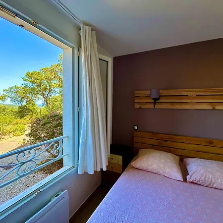 Les Restanques Glycines 2067 アパート *